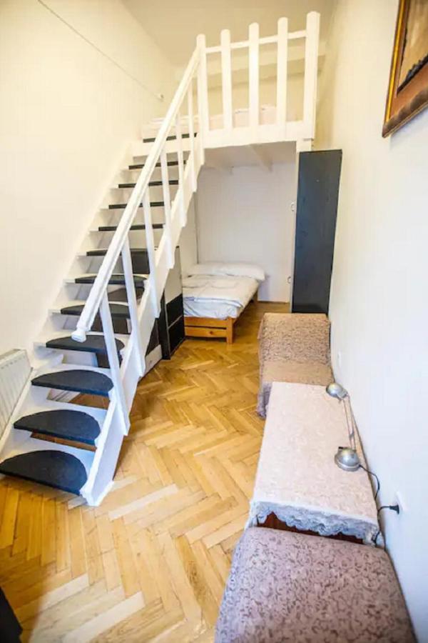 Ubytování v soukromí Center 5 Private For 19 People *